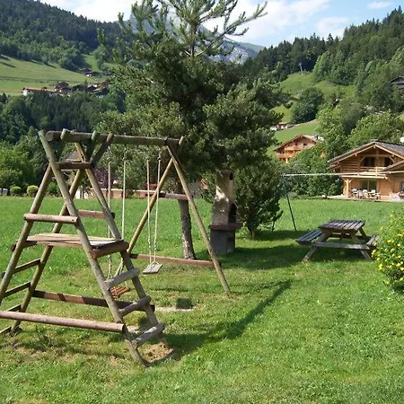 Le -charvin Daire *